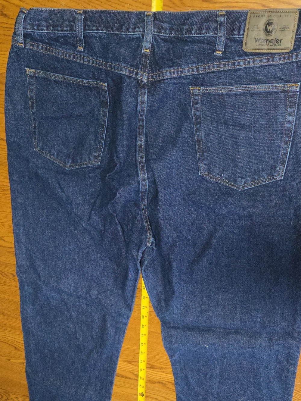 Wrangler Relaxed Fit Dark Blue Denim Jeans *Nw/oT*
